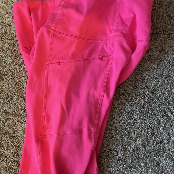 ZYIA Active capris - Picture 3 of 4